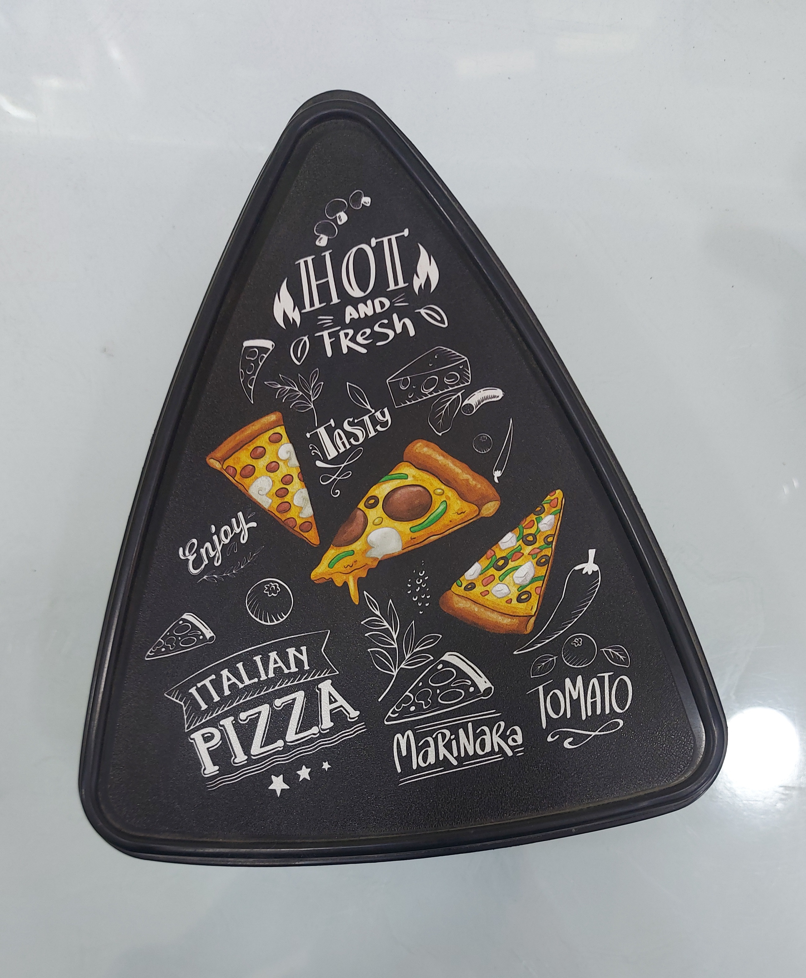 ظرف مثلثی نگهدارنده میوه و غذا